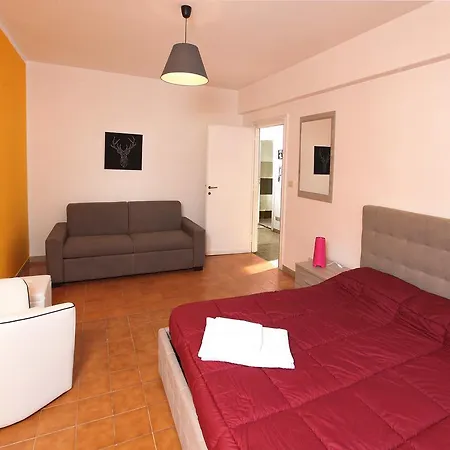 Marina Casa de Férias Roma